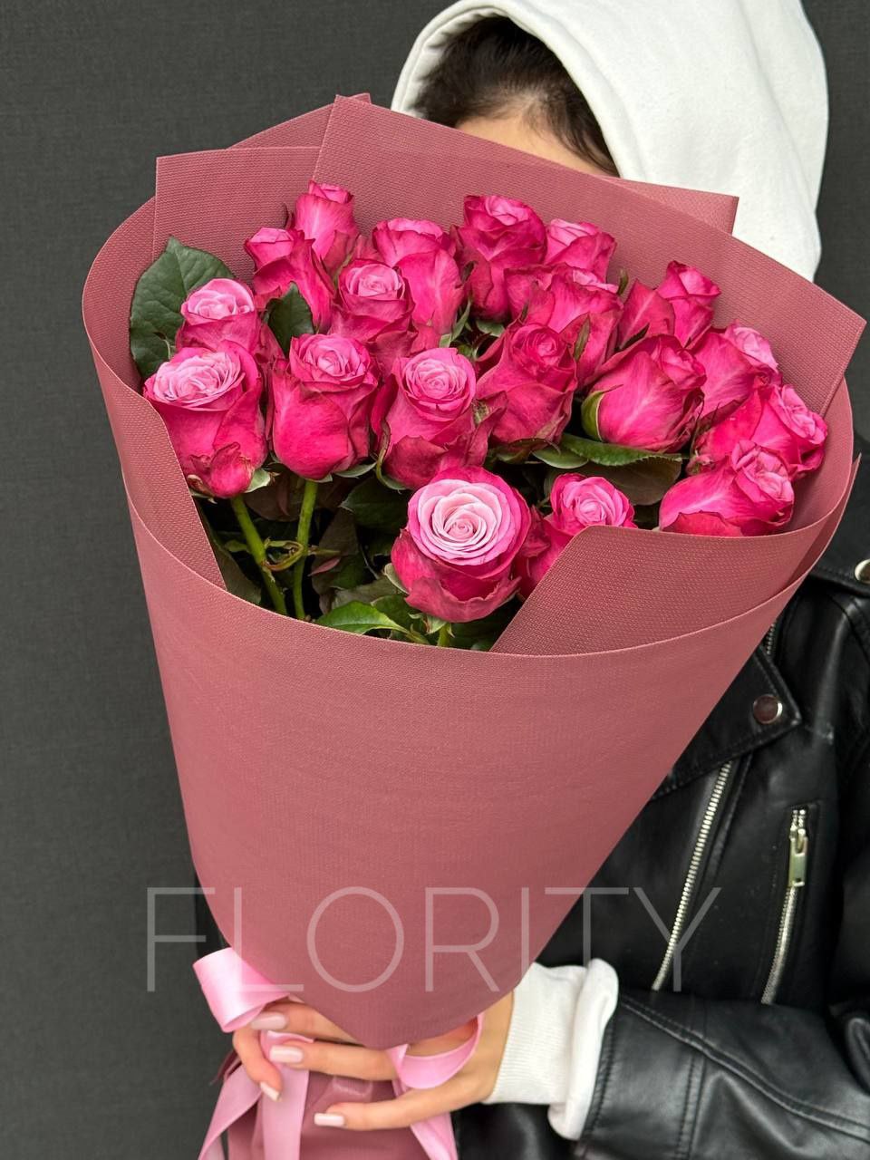 Bouquet of 19 roses No. 3