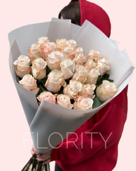 Bouquet of 25 Pomaros roses