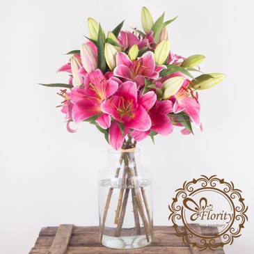 Лилия розовая