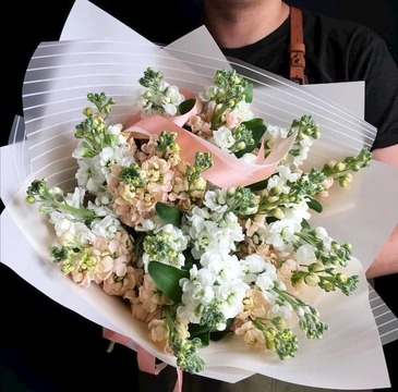 Букеты из маттиолы