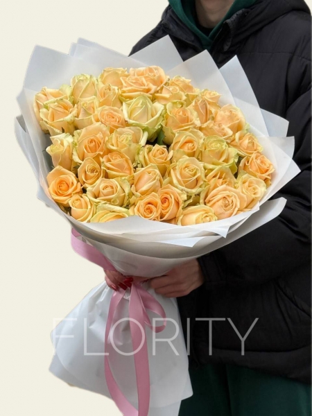 Bouquet of 39 peach roses No. 28